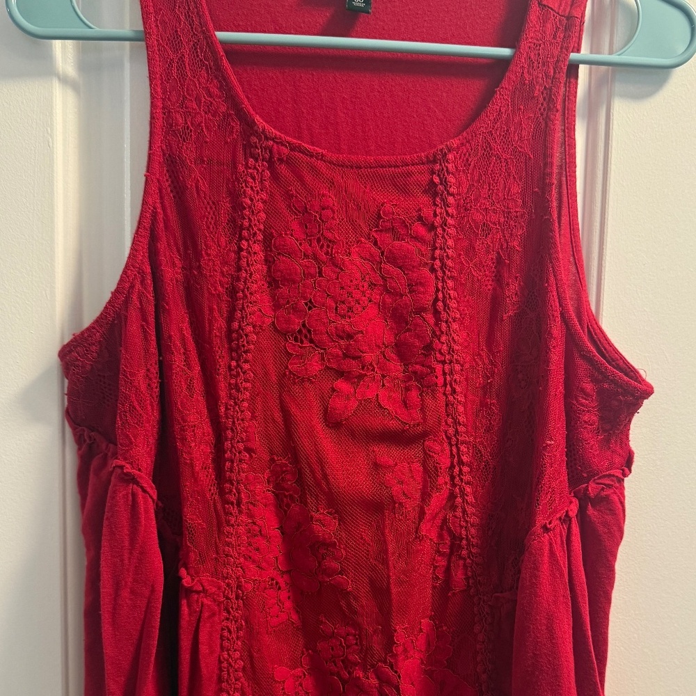 TORRID Red Floral Lace Tank Top, Size 00/Large, Great Condition!